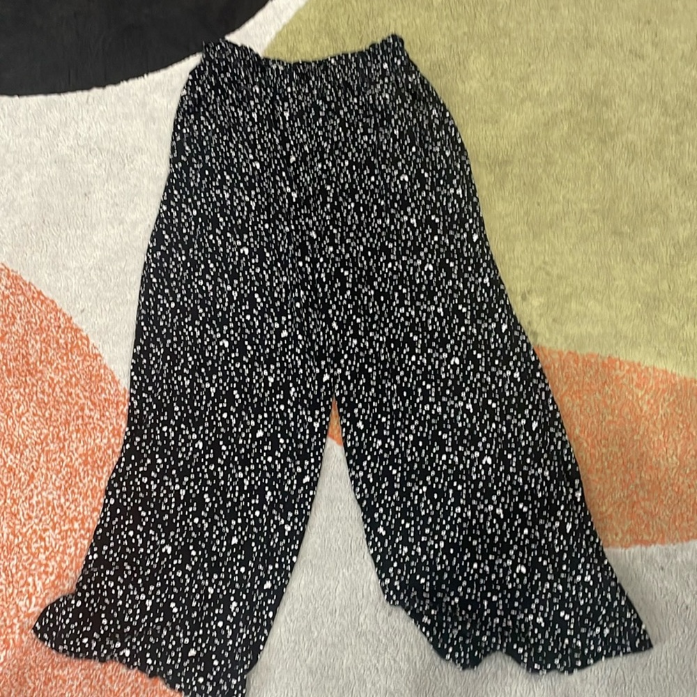 Black flowy pants